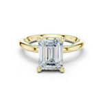 Gold Ring, Emerald center stone, Yellow Gold