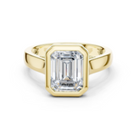 Gold Jewelry L36-3, Emerald center stone, Yellow Gold