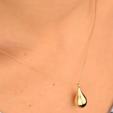 Handmade teardrop urn pendant in 14K solid gold – discreet ash holder necklace for remembrance or gifting
