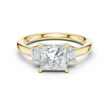 Gold Ring DDLR-038, Pear center stone, Yellow Gold